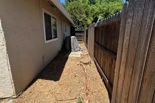 8936 Autumnwood Dr, Sacramento, CA 95826 - Photo 18