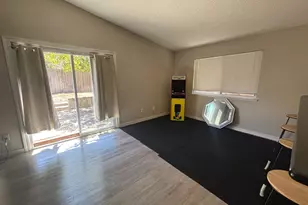 8936 Autumnwood Dr, Sacramento, CA 95826 - Photo 8