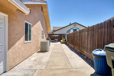 626 Comstock Lane, Manteca, CA 95336 - Photo 38