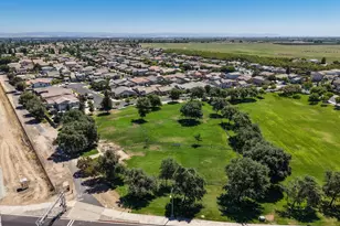 546 Criolla Ct, Oakdale, CA 95361 - Photo 40