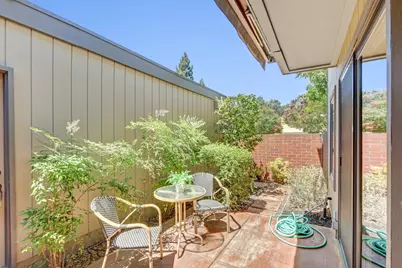 8827 Bluff Lane, Fair Oaks, CA 95628 - Photo 4