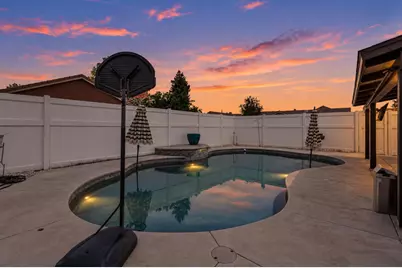 1721 Woodcrest Way, Modesto, CA 95355 - Photo 22