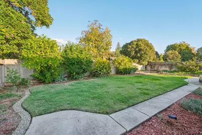60 Kennelford Circle, Sacramento, CA 95823 - Photo 24