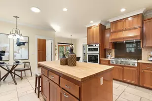 27462 Oakside Dr, Davis, CA 95618 - Photo 10