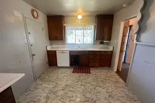 235 Nottingham Dr, Stockton, CA 95207 - Photo 2