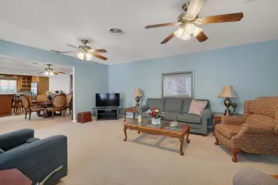 2158 Holcomb Avenue, Yuba City, CA 95993 - Photo 6