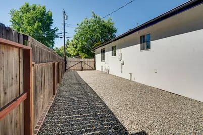 5345 13th Avenue, Sacramento, CA 95820 - Photo 74