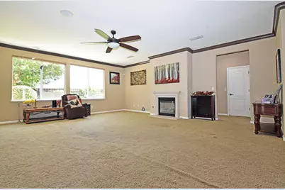 2000 Thomas Taylor Drive, Hughson, CA 95326 - Photo 10