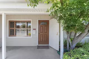2525 Darwin St, Sacramento, CA 95821 - Photo 2