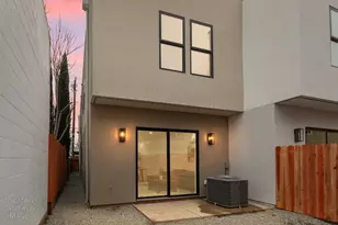 2821 Democracy Alley, Sacramento, CA 95816 - Photo 4