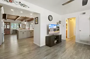 2855 Del Rio Dr, Stockton, CA 95204 - Photo 10