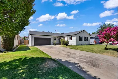 830 Windsor Drive, Lodi, CA 95240 - Photo 2