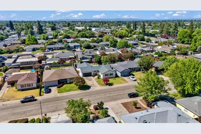 830 Windsor Drive, Lodi, CA 95240 - Photo 32