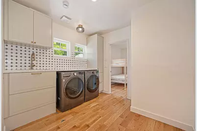 964 Vallejo Way, Sacramento, CA 95818 - Photo 42