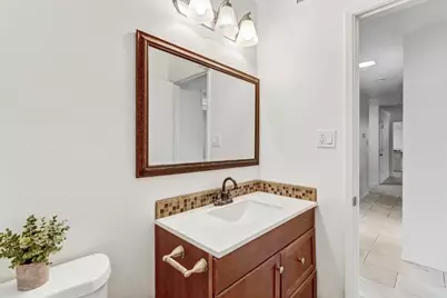 8046 Grandstaff Drive, Sacramento, CA 95823 - Photo 32