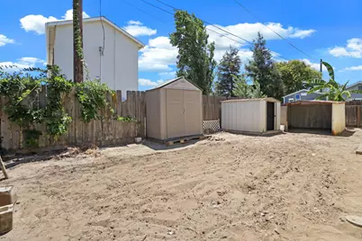660 E North Street, Manteca, CA 95336 - Photo 32