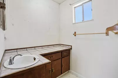 660 E North Street, Manteca, CA 95336 - Photo 30