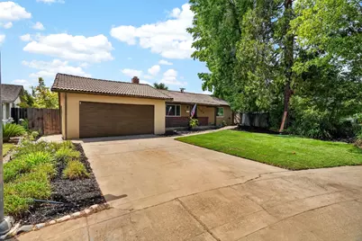 1126 Lakehome Drive, Lodi, CA 95242 - Photo 2