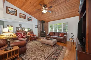 8615 Ackerman Way, Fair Oaks, CA 95628 - Photo 16