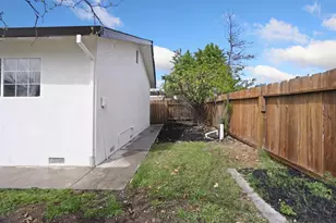 8734 Hermosa Ct, Stockton, CA 95210 - Photo 28