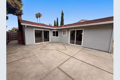 7804 McClintock Way, Sacramento, CA 95828 - Photo 6