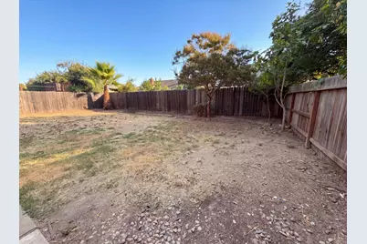 7804 McClintock Way, Sacramento, CA 95828 - Photo 22