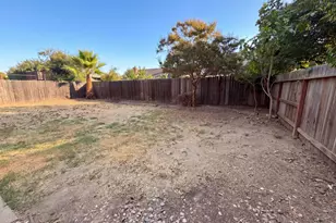 7804 McClintock Way, Sacramento, CA 95828 - Photo 22