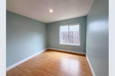 7804 McClintock Way, Sacramento, CA 95828 - Photo 16