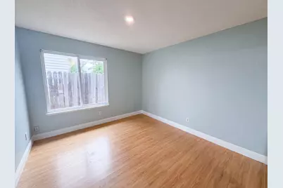 7804 McClintock Way, Sacramento, CA 95828 - Photo 14