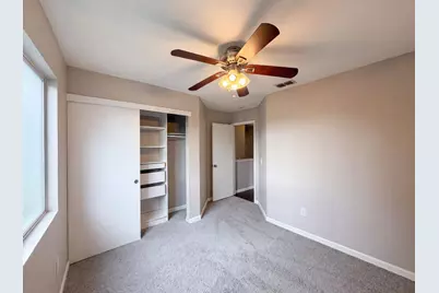 6310 Laguna Mirage Lane, Elk Grove, CA 95758 - Photo 20