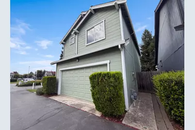 6310 Laguna Mirage Lane, Elk Grove, CA 95758 - Photo 32