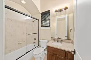8095 Village Estates Ln, Fair Oaks, CA 95628 - Photo 14