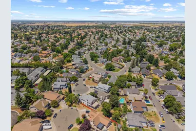 7 Windbrook Court, Sacramento, CA 95823 - Photo 30
