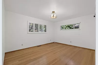 6573 S Land Park Drive, Sacramento, CA 95831 - Photo 24