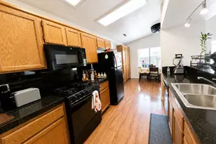 1552 Alicia Dr, Yuba City, CA 95993 - Photo 8