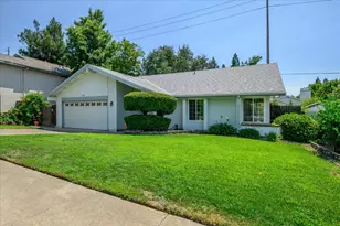 8208 War Horse Ct, Orangevale, CA 95662 - Photo 2
