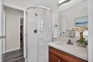 1649 Robin Hood Ct, Sacramento, CA 95815 - Photo 16