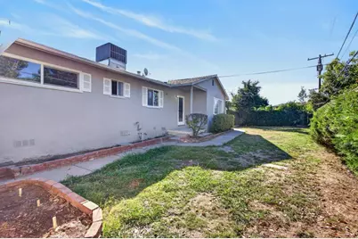 1649 Robin Hood Court, Sacramento, CA 95815 - Photo 34