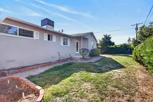 1649 Robin Hood Ct, Sacramento, CA 95815 - Photo 34