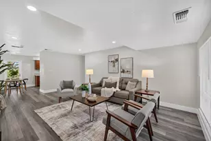 1649 Robin Hood Ct, Sacramento, CA 95815 - Photo 4