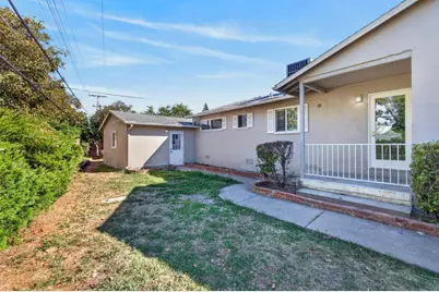 1649 Robin Hood Court, Sacramento, CA 95815 - Photo 36