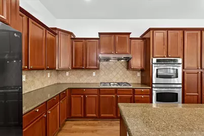 9001 Virginia Fife Way, Elk Grove, CA 95624 - Photo 12
