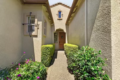 9001 Virginia Fife Way, Elk Grove, CA 95624 - Photo 2