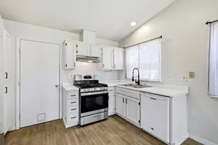 4087 Deaton Dr, Olivehurst, CA 95961 - Photo 14
