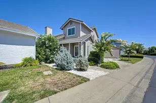 7423 Woodville Ln, Sacramento, CA 95842 - Photo 2