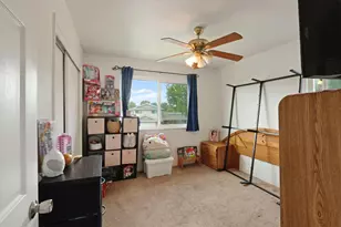 3172 W Creek Dr, Stockton, CA 95209 - Photo 18