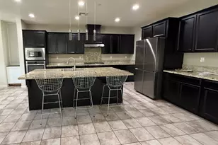 1737 Cranbrook Ct, Lathrop, CA 95330 - Photo 2