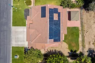 1114 Paradise Dr, Lemoore, CA 93245 - Photo 2