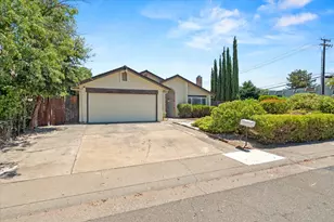 3925 Tillamook Way, Sacramento, CA 95826 - Photo 6