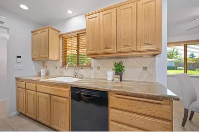1177 Theo Way, Sacramento, CA 95822 - Photo 20